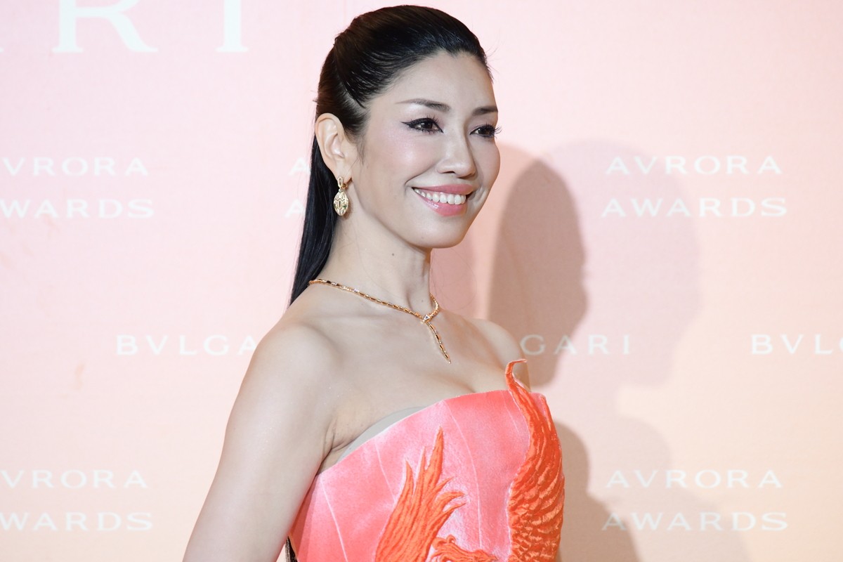 和田アキ子、ド派手な金色ドレス披露　“YONA YONA DANCE”は「挑戦してよかった」