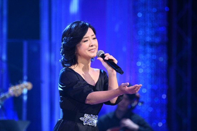 写真）薬師丸ひろ子、『The Covers』登場 ユーミン＆玉置浩二の名曲を