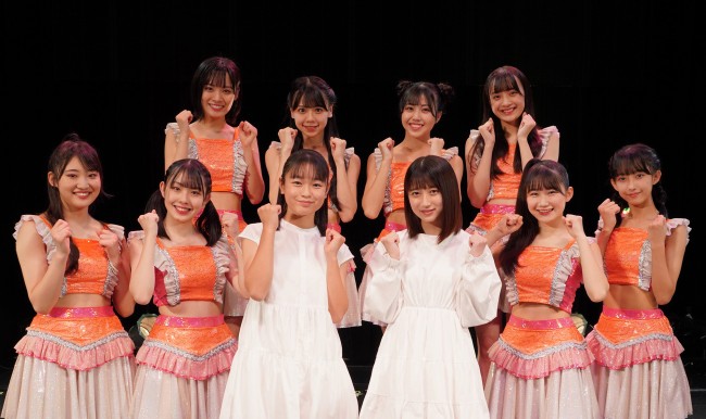 ハロプロの新グループ10人組「OCHA NORMA」上段左から:石栗奏美、米村姫良々、窪田七海、斉藤円香 下段左から:中山夏月姫、西﨑美空、筒井澪心、田代すみれ、広本瑠璃、北原もも