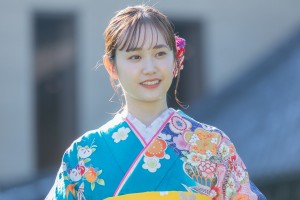 2022年オスカープロモーション新春晴れ着撮影会に登場した尾碕真花