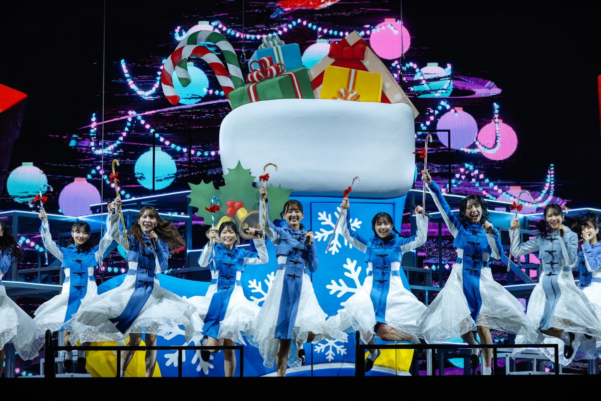 ＜ひなくり2021＞日向坂46、縦横無尽にファン“おひさま”の元へ　笑顔あふれるステージで魅了
