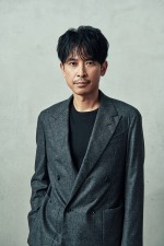 朝海ひかるとの結婚を発表した坂本昌行