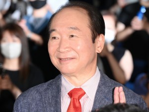 中村梅雀、映画『孤狼の血 LEVEL2』公開記念あいさつに出席