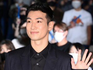 小栗基裕、映画『孤狼の血 LEVEL2』公開記念あいさつに出席