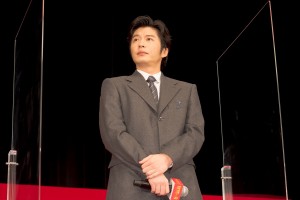 映画『総理の夫』完成披露試写イベントに登場した田中圭