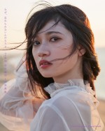 乃木坂46・寺田蘭世1st写真集「なぜ、忘れられないんだろう？」通常版表紙