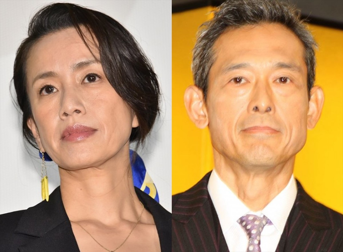 (左から)渡辺真起子、鶴見辰吾