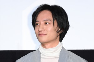 映画『空白』初日舞台あいさつに登場した藤原季節