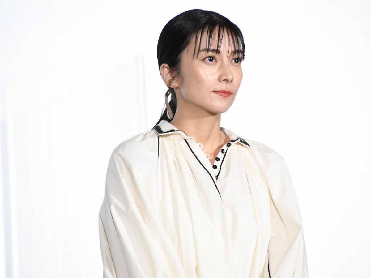 柴咲コウ、レジェンド声優・神谷明と同じ壇上に「光栄です」と感無量