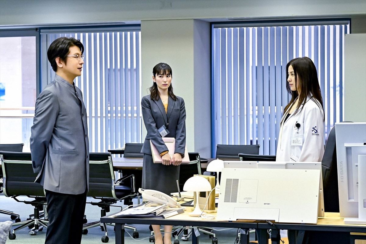 『最愛』第3話　“梨央”吉高由里子、脅迫メールで波乱の事業説明会