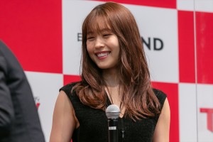 有村架純、日経トレンディ「2021年ヒット商品ベスト30」「2022年ヒット予測30」先行発表会に登場