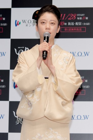 『連続ドラマW　いりびと‐異邦人‐』完成報告会見に登場したSUMIRE