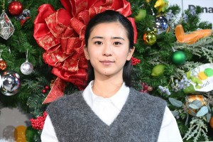 黒島結菜、家電と食のサブスク「foodable」サービス発表会に登場