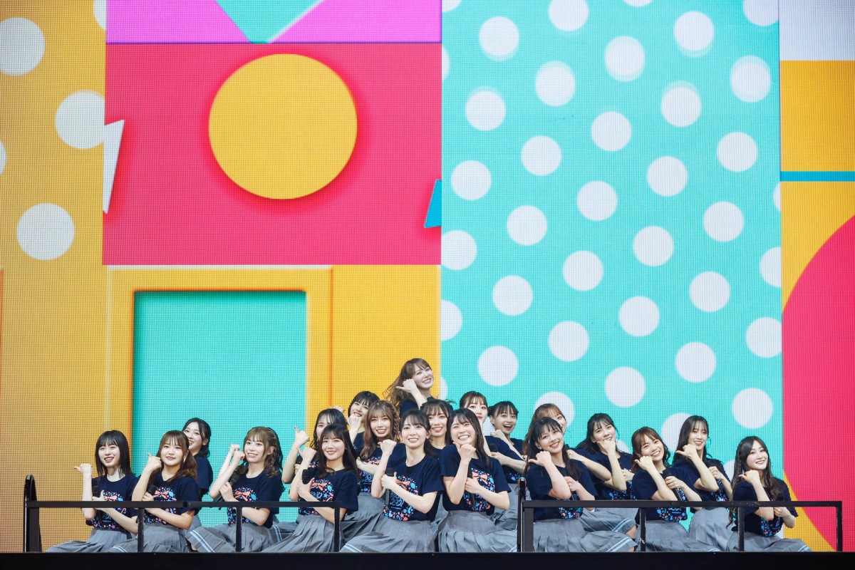 ＜ひなくり2021＞日向坂46、縦横無尽にファン“おひさま”の元へ　笑顔あふれるステージで魅了