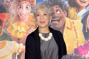 映画『ミラベルと魔法だらけの家』公開記念舞台あいさつに登場した中尾ミエ