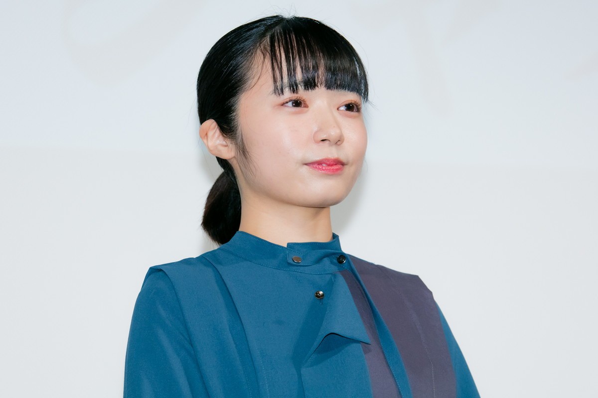 モーガン茉愛羅、ふっくらお腹で登壇　客席からの祝福の声に笑顔