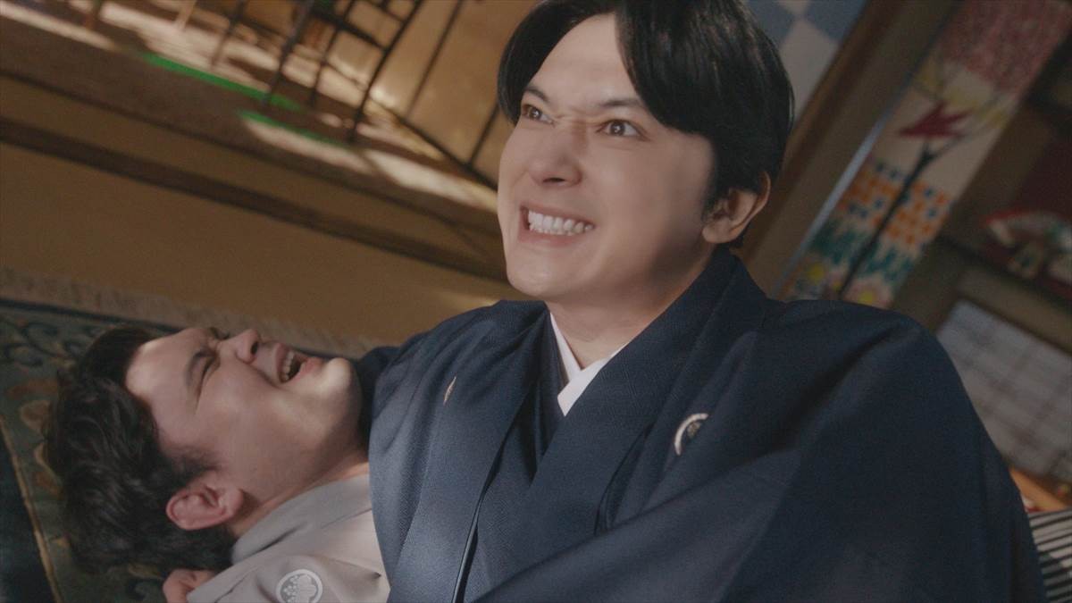 広瀬すず、艶やかな着物姿　吉沢亮＆ウルフ・アロン選手を“チェキで激写”