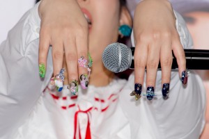 映画『ミラベルと魔法だらけの家』公開記念舞台あいさつに登場したゆめっち（3時のヒロイン）