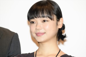 古川琴音、映画『偶然と想像』公開記念舞台あいさつに登場