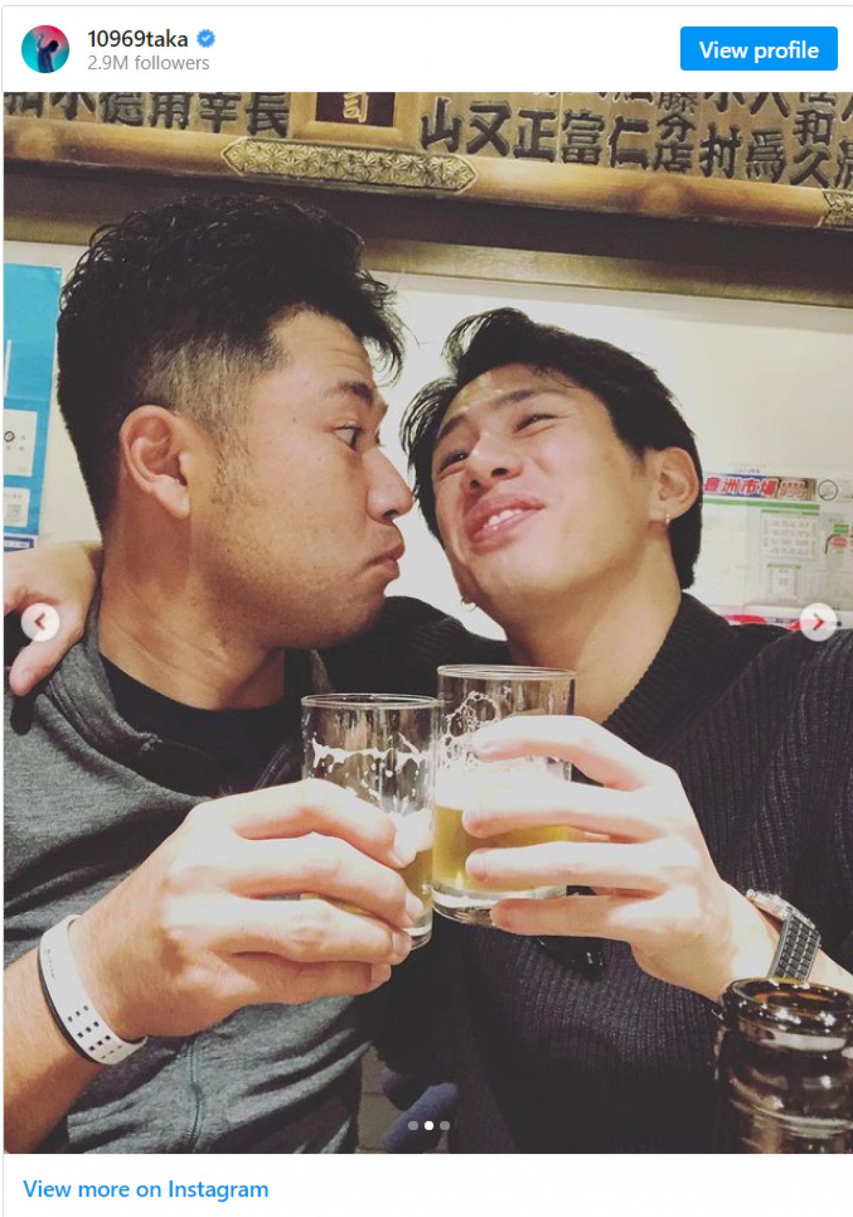 ワンオク・Taka、ゴルファー松山英樹との親密ショットに反響　「ほっこり」「カップルか！」