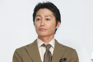 安田顕、映画『私はいったい、何と闘っているのか』公開記念舞台あいさつに登場