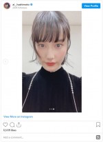 橋本愛、エレガントな“ベロアドレス”姿を披露　※「橋本愛」インスタグラム