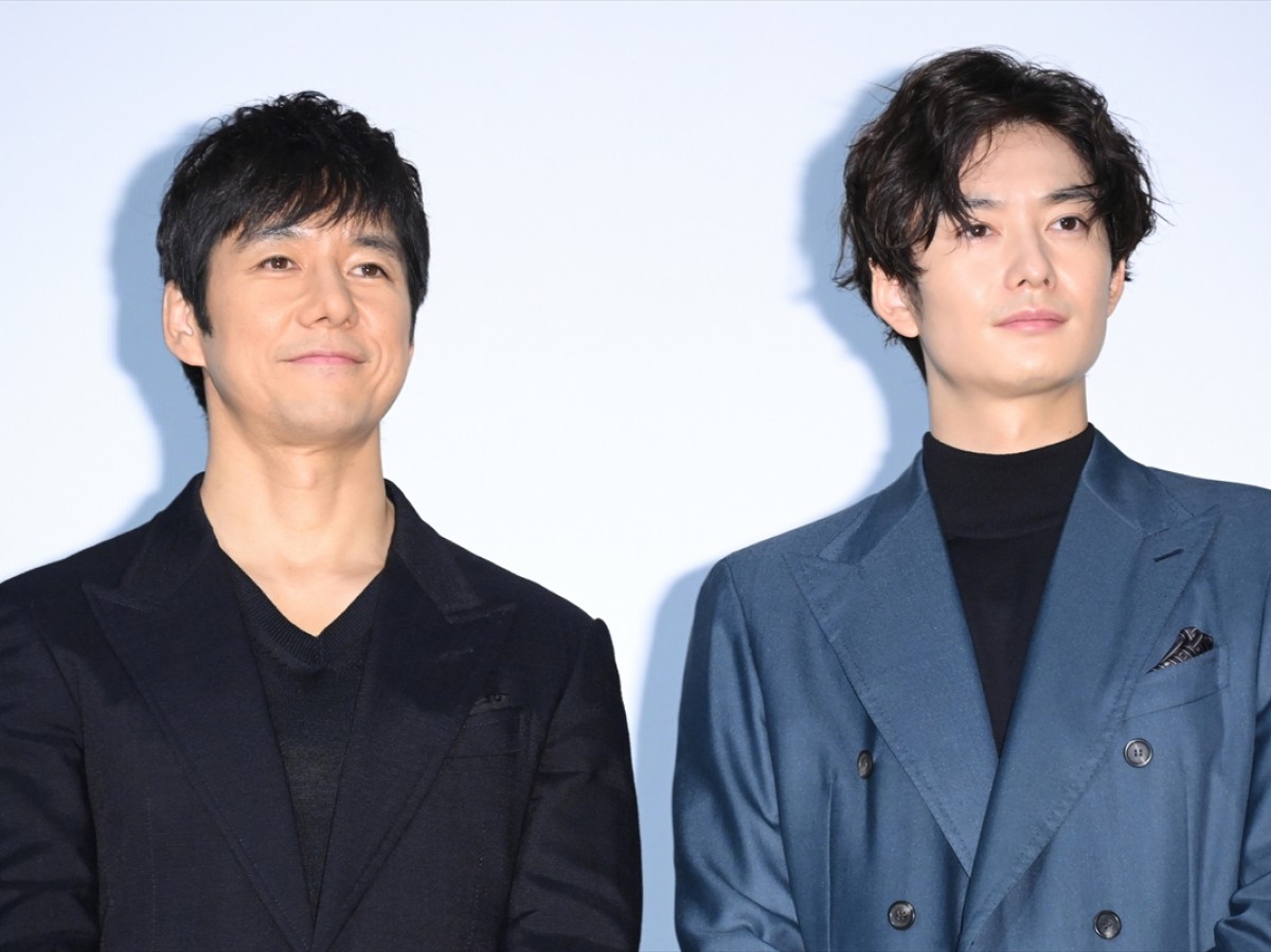 映画『ドライブ・マイ・カー』初日舞台あいさつに登壇した(左から)西島秀俊、岡田将生