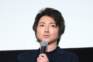 映画『鳩の撃退法』公開初日舞台あいさつイベントに登場した藤原竜也