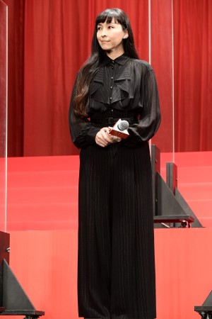 映画『マスカレード・ナイト』完成披露試写会に登場した麻生久美子