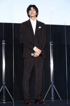 映画『空白』初日舞台あいさつに登場した松坂桃李