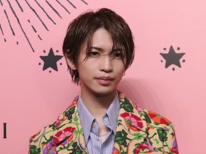 「Gucci Garden Archetypes」展 フォトコールに登場した岩橋玄樹