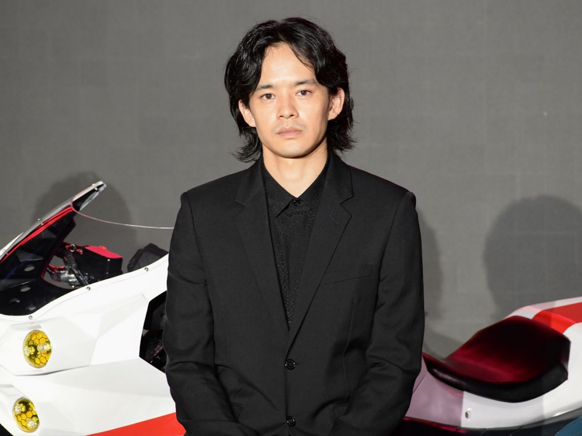 庵野秀明、『シン・仮面ライダー』緑川ルリ子役の浜辺美波は「カレンダーで決めました」