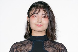 中屋柚香、映画『プリズナーズ・オブ・ゴーストランド』公開記念舞台あいさつに登壇