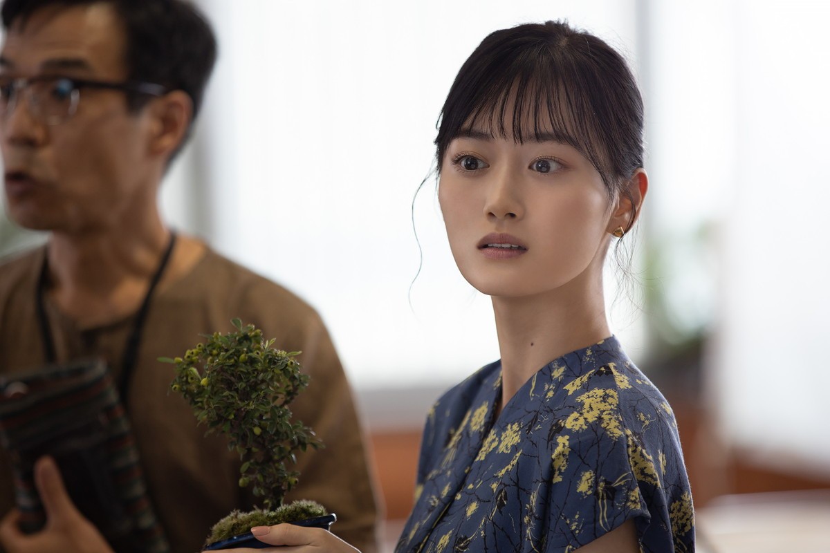 山下美月、「決め顔してたら後ろの子を撮ってた」自身の“じゃない方”エピソード告白