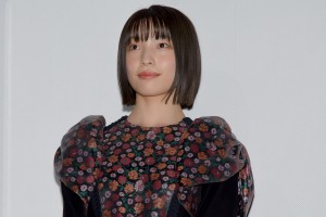 映画『ひらいて』完成披露イベントに登場した芋生悠