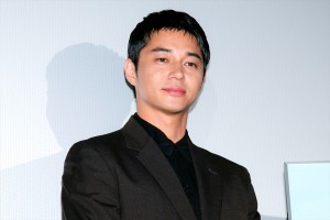 東出昌大、映画『草の響き』公開記念舞台あいさつに登場