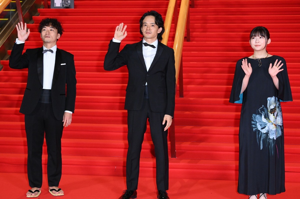 伊藤沙莉、気品あふれるブラックドレスで　コロナ禍に思い巡らせる＜第34回東京国際映画祭＞