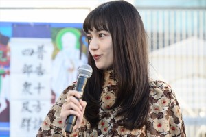 川口春奈、映画『聖地X』韓国式・大ヒット祈願イベントに登場