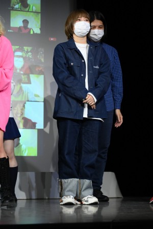 「R‐1グランプリ2022」やります会見に登場したサーヤ（ラランド）