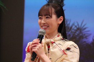福原遥、映画『フラ・フラダンス』完成披露試写会に登場