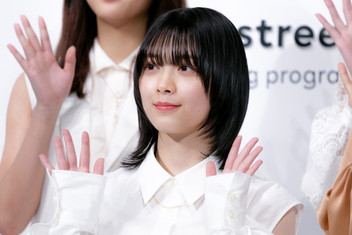 櫻坂46・渡邉理佐「芯のある強い女性になれるように」『WOMEN of WORTH Award』受賞に笑顔