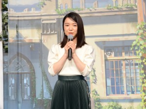 新海誠監督最新作『すずめの戸締まり』製作発表記者会見に登場した上白石萌音