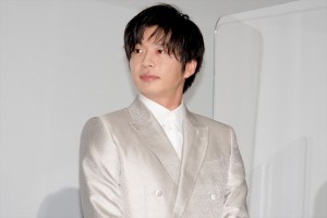 田中圭、『あなたの番です 劇場版』初日舞台あいさつに登場