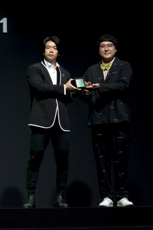 「LINE NEWS AWARDS 2021」に登場したマヂカルラブリー