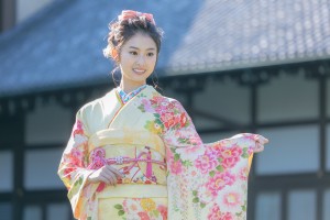 2022年オスカープロモーション新春晴れ着撮影会に登場した井本彩花