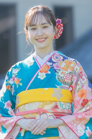 2022年オスカープロモーション新春晴れ着撮影会に登場した尾碕真花