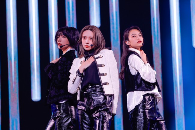 櫻坂46・小林由依、1周年ライブで活動復帰「櫻坂46の2年目と一緒に ...