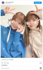 生見愛瑠&宇野実彩子、トナカイめがねがかわいい　※「生見愛瑠」インスタグラム