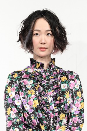 映画『先生、私の隣に座っていただけませんか？』完成報告会に登場した黒木華