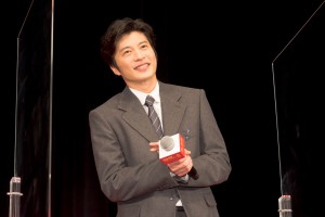 映画『総理の夫』完成披露試写イベントに登場した田中圭